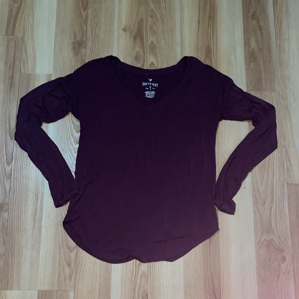American Eagle Outfitters Purple Top - Picture 3 of 4